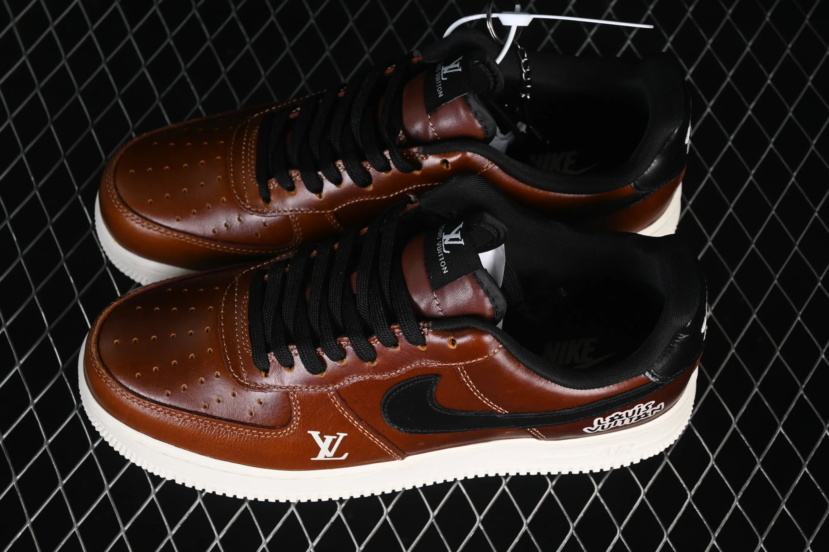 All categories Nk Air Force 1 Air Force series Nk Air Force 1 Low Air Force low-top Nike Air Force 1'07 Low LV joint brown and black bottom Air Force 1 low-top casual sneakers DF0188-120